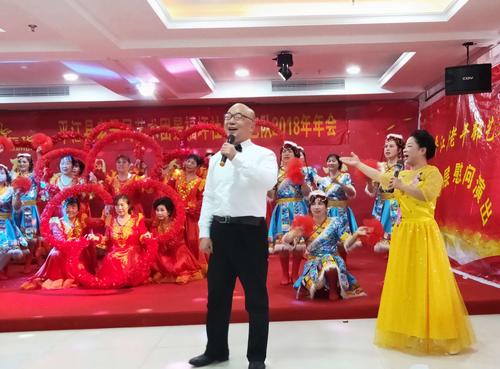 景福坪社区文艺队赴社会福利院慰问演出 爱心暖夕阳，文艺润心田